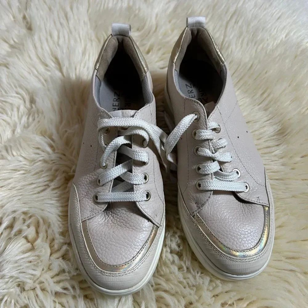 Naturalizer Cream Leather Sneakers
